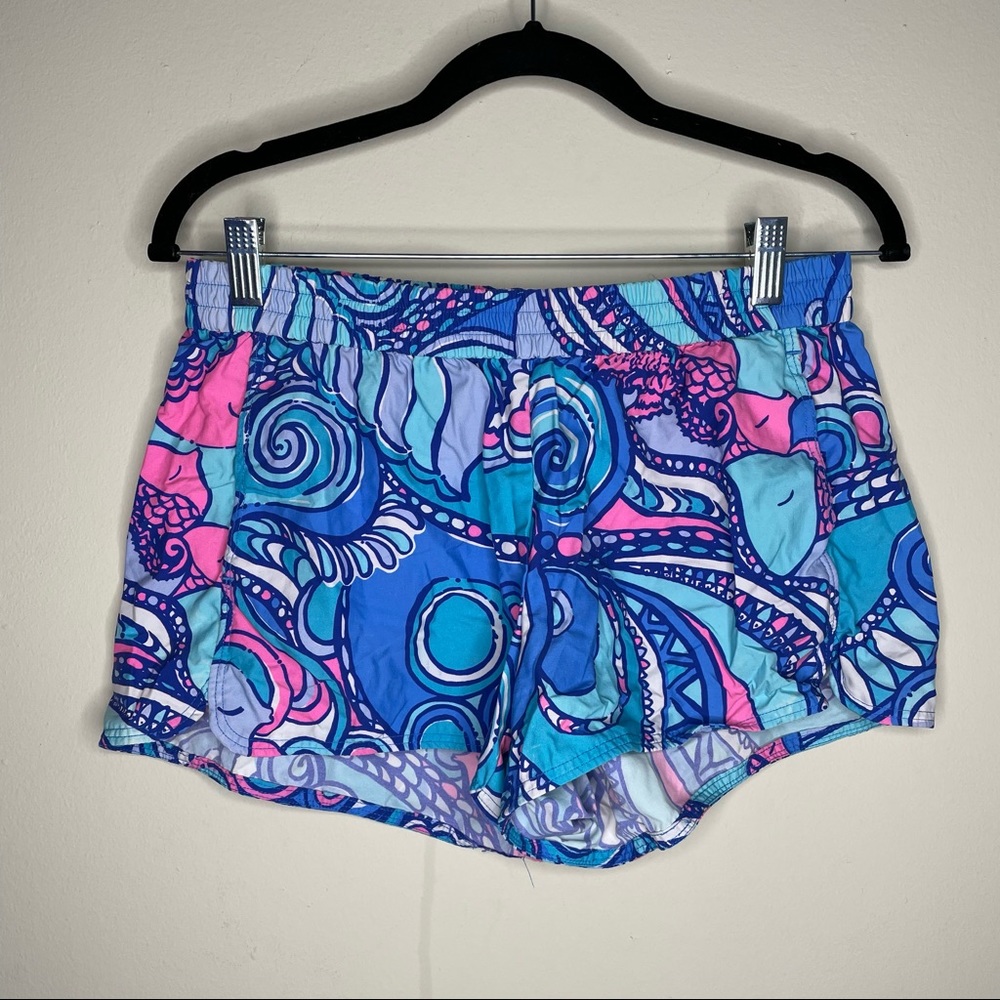 Lilly Pulitzer Luxletic Runaround Fish Shorts M